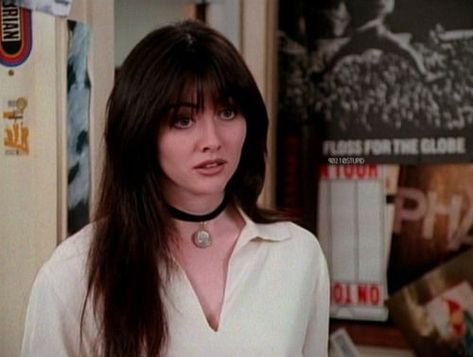 Shannen Doherty Charmed, 90210 Fashion, Brenda Walsh, Jennie Garth, 90s Inspired Outfits, Shannen Doherty, Beverly Hills 90210, Aesthetic Outfits, Serie Tv