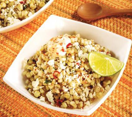 Cómo hacer Esquites asados | Receta tradicional mexicana - Cocina Vital Real Mexican Food, Mexican Snacks, Latin Food, Mexican Food, Fried Rice, Mexican Food Recipes, Food Ideas, Snack Recipes, Food And Drink