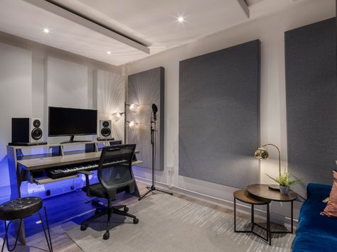 The Qube, London — KVIST Home Music Studio Ideas, Wood Sound Diffuser, Studio Soundproofing, Home Recording Studio Setup, Recording Studio Setup, Sound Diffuser, Home Music Rooms, Battle Station, Home Music Studio