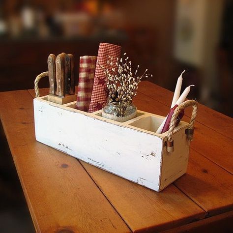 Rustic Utensil Holder, Wooden Caddy, Jug Decor, Kitchen Utensil Holder, Scrap Wood Projects, Primitive Kitchen, Country Crafts, Wooden Projects, Kitchen Utensil