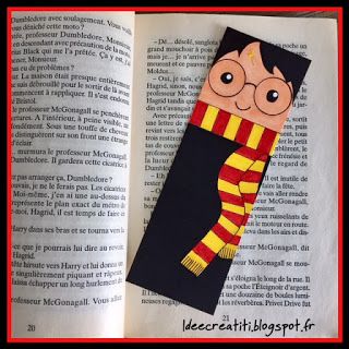 marque-page Harry Potter #harrypotter #marquepage Harry Potter Invitations, Harry Potter Scrapbook, Harry Potter Bookmark, Art Harry Potter, Harry Potter Painting, Handmade Bookmarks Diy, Theme Harry Potter, Creative Bookmarks, Bookmark Craft