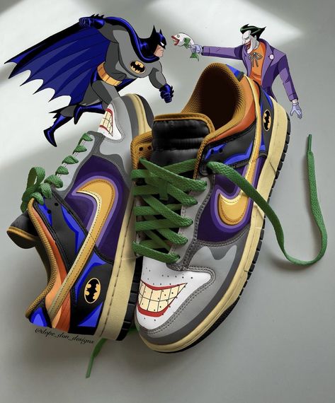 Best Shoes For Women, Batman Custom, Shoe Custom, Batman And Joker, Juice Cocktails, Marvel Shoes, Custom Batman, Nike Custom, Pretty Sneakers