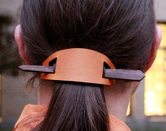 Simple Leather Barrette Thick Leather Projects, Walnut Hair, Diy En Cuir, Leather Hair Accessories, Gothic Hairstyles, Leather Anniversary, Cambridge Ma, Simple Leather, Leather Art