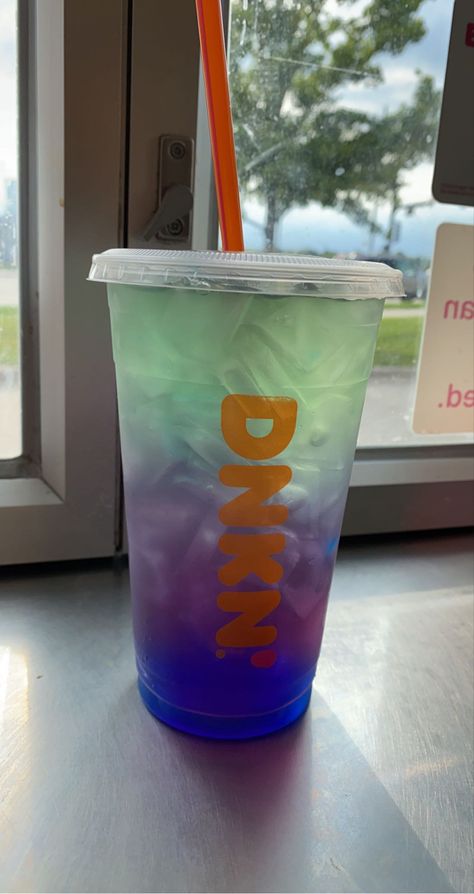 New Dunkin Drinks, Dunkin Drinks To Try No Coffee, Secret Dunkin Drinks, Dunkin Drinks Refreshers, Summer Dunkin Drinks, Dunkin Refreshers Order, Custom Dunkin Drinks, Dunkin Donut Drink, Dunkin Donuts Drinks Refreshers