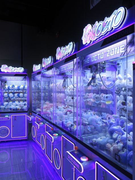 #clawmachine #lights #purple #stuffedanimal #fyp #picoftheday Claw Machine Aesthetic, Arcade Claw Machine, Purple Y2k, Pool Hall, Pool Halls, Claw Machine, Silver Wolf, Waiting Rooms, Amusement Park