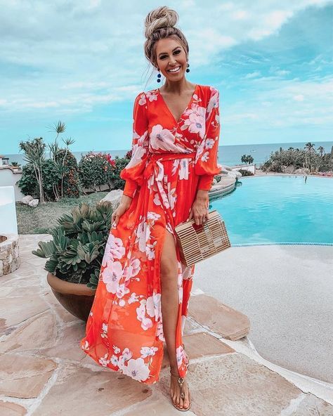 If you are attending a beach wedding, here are some wedding outfit ideas from my favorite bloggers. #weddingoutfits #weddinginspiration #weddingguest Beach Wedding Outfit Guest, Wedding Outfit Ideas, Beach Wedding Outfit, Beach Wedding Attire, Coral Maxi Dresses, Beach Wedding Guests, Beach Wedding Guest Dress, Summer Wedding Outfits, Summer Wedding Outfit Guest