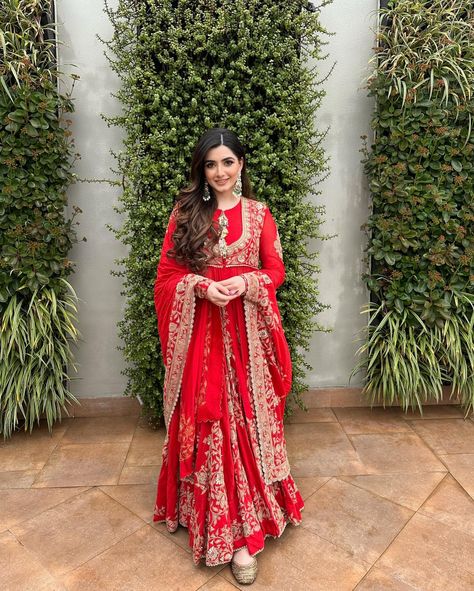 Allu (@aleena_oommen) • Instagram photos and videos Poses In Suit, Casual Anarkali, Desi Suits, What Jhumka, Indian Designers, Bride Photos, Embroidery Fashion Detail, Lehenga Designs Simple, Casual Indian Fashion