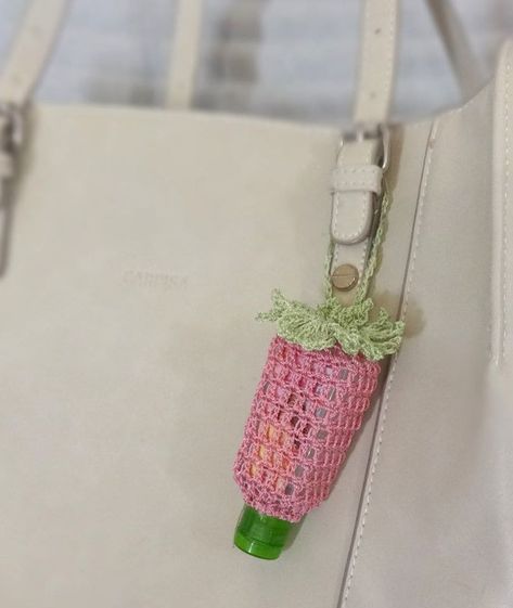 Strawberry shaped hand sanitizer holder in crochet, Pattern 2020/05/11 Crochet Hand Sanitizer Holder, Crochet Hand Sanitizer, Sanitizer Holder, Hand Sanitizer Holder, Crochet Purse Patterns, Chapstick Holder, Magic Ring, Party Kit, Small Bottles