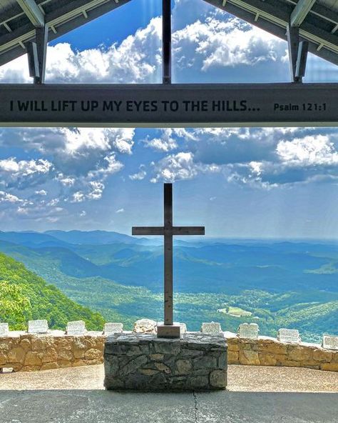 Chapel South Carolina, Pretty Place Chapel, Jesus Background, Cross Background, God Centered Relationship, Easter Prayers, Church Aesthetic, Wedding Archway, Cute Blue Wallpaper