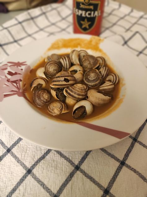 [I ate] Snails #food #foods Snail Food, Snails Recipe, Cream Photos, Ice Cream Photos, Dessert Pictures, Dinner Wedding, Gluten Free Cooking, Kitchen Inspo, Beautiful Dishes