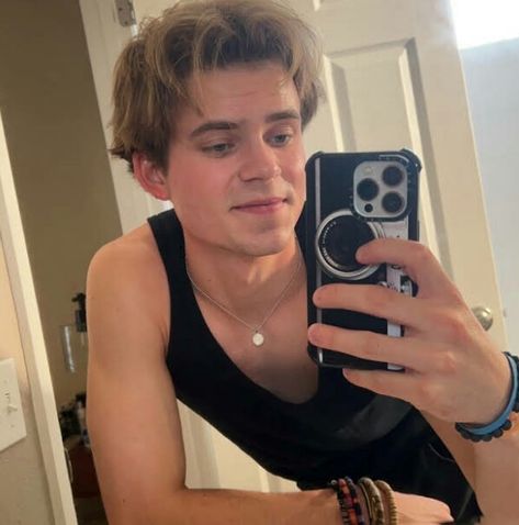 Nick Wilkins Tiktok, Nick Wilkins Pictures, Nick Williams, Nick Wilkins, Dallas Winston, Surfer Boys, Nick Wilde, Best Youtubers, Attractive People