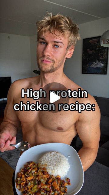 Lars Meidell on Instagram: "High protein chicken recipe. Save and try✅
-
Are you a busy man ready to achieve a celebrity body with only 3 workouts per week? Comment «READY» below and I’ll reach out in the dms.
-
Recipe:
150g Chicken breast 
100g white rice
Paprika
Timian
Garlic powder
1 Tbs greak yoghurt
1 tsp Corn flour
Salt
Spring onion,red onion,cabbage, paprika, soy sauce, red hot chilli sauce
-
-
-
-
-
#chicken #gains #proteinrecipes #protein #explorepage" High Protein Chicken Recipes, High Protein Chicken, Busy Man, Celebrity Bodies, Sauce Chicken, Corn Flour, Chilli Sauce, Spring Onion, A Celebrity