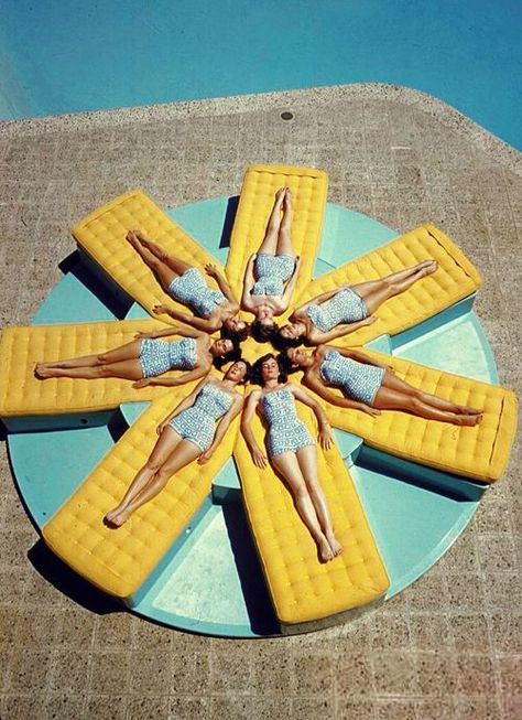 Palm Springs Restaurants, Vintage Palm Springs, Editorial Vogue, Palm Springs Style, Mint Sprig, 인물 사진, Mellow Yellow, Vintage Summer, Vintage Love