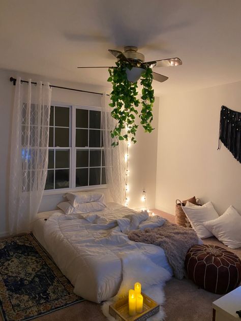 Fake Vines On Ceiling Fan, Ceiling Ideas Bedroom Aesthetic Hanging, Ceiling Fan Decorations Aesthetic, Vines In Bedroom Ceiling, Vines Hanging From Ceiling Bedroom, Ceiling Fan Aesthetic, Plants Over Bed, Aesthetic Ceiling Fan, Black Floors