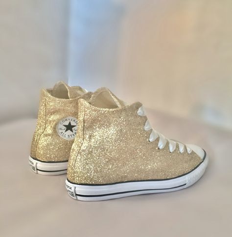 Prom Sneakers, Converse Glitter, Simple Wedding Shoes, Diy Glitter Shoes, Cowgirl Boots Wedding, Glitter Wedding Shoes, Glitter Converse, Sparkly Wedding Shoes, Wedding Ballet Flats