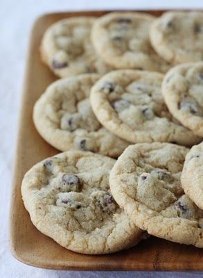 I'm always open to trying a new chocolate chip cookie recipe Dairy Free Lunch, Toll House Chocolate Chip, Levain Bakery, Dairy Free Cookies, Toffee Cookies, Dairy Free Chocolate Chips, Soft Chocolate Chip Cookies, Chocolate Toffee, Chewy Chocolate Chip