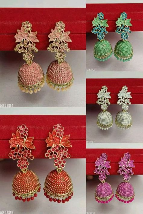 250/- only free shipping cod available Latest peach Jhumka Base Metal: alloy Plating: Gold Plated Sizing: Non-Adjustable Stone Type: Cubic Zirconia/American Diamond Type: Jhumkhas Net Quantity (N): 1 Trendy Elite Jhumka peach Colour For Festive Look Country of Origin: India Country of Origin: India Peach Colour, India Country, Festive Look, American Diamond, Plate Size, Base Metal, Cubic Zirconia, Plating, India