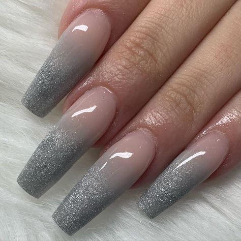 Light Grey Ombre Nails, Gray Ombré Nails, Ombre Nails Gray, Ombre Grey Nails, Silver Gray Nails, Ombre Nails Grey, Gray And Silver Nails, Silver Ombré Nails, Silver Ombre Nails