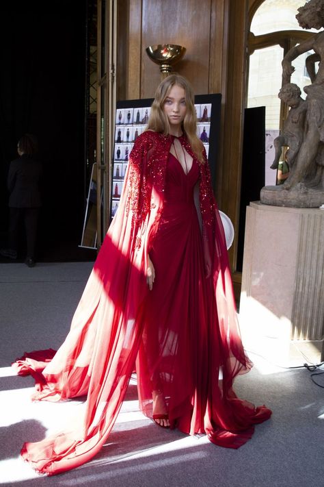 Zuhair Murad Aesthetic, Zuhair Murad Red Dress, Zuhair Murad Gowns, Look Gatsby, Zuhair Murad, 2019 Fashion, Scarlet Witch, Inspired Dress, Beautiful Gowns