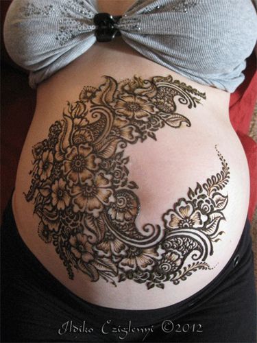 Paisley Tattoos, White Henna Designs, Belly Henna, Belly Art, Belly Tattoos, Henna Body Art, Belly Painting, Beautiful Mehndi, Mandala Tattoo Design