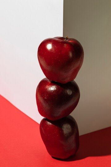 Free Photo | Stack of red apples next to corner Caramel Apple Photography, Red Apple Aesthetic, Apple Reference, Apple Photoshoot, Apple Aesthetic, Apple Photography, Apples Photography, Apple Photo, Apple Art