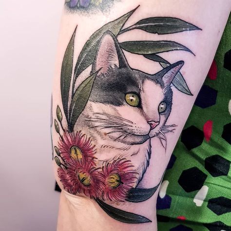 Cat portrait tattoo DREA DARLING TATTOO on Instagram: “Eucalyptus blossom with this cat portrait for Rachel. 😺 And a bit of swellbow for good measure. @withlovetattoo #ink #tattoo #tattoos…” Pharmacy Tattoo, Darling Tattoo, Eucalyptus Blossom, Sphynx Cat Tattoo, Cat Portrait Tattoos, Arm Tats, Memorial Ideas, Illustration Tattoo, Geek Tattoo