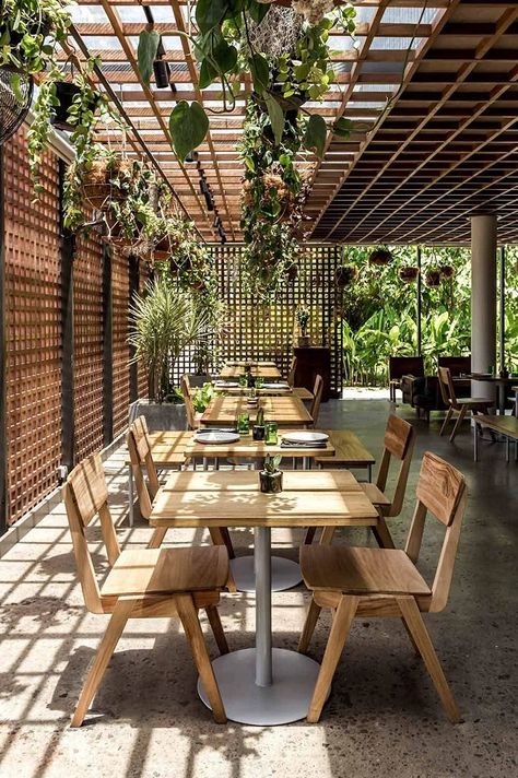 Outdoor Restaurant Patio, Boutique Hotels Design, Outdoor Restaurant Design, Restaurant Patio, Studio Workshop, 카페 인테리어 디자인, Outdoor Cafe, Garden Cafe, Rooftop Restaurant