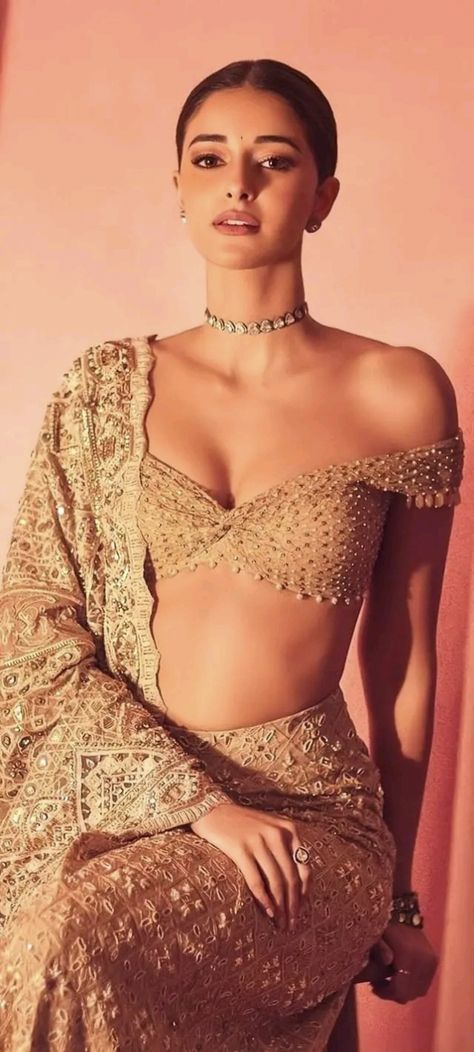 Ananya Pandey Hot Pic, Annaya Pandey, Anaya Pandey, Swag Poster, Shruti Haasan, Ananya Pandey, Human Pictures, Sarees For Girls, Models Style