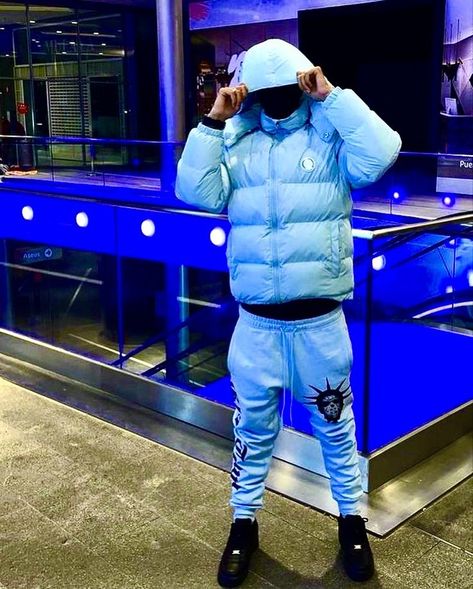 Pin on m Uk Gangster, Drip Azul, Drill Outfit Men, Roadman Style, Drill Outfit, Nike Tech Tracksuit, Drill Clothes, Uk Drip, Drip Fits