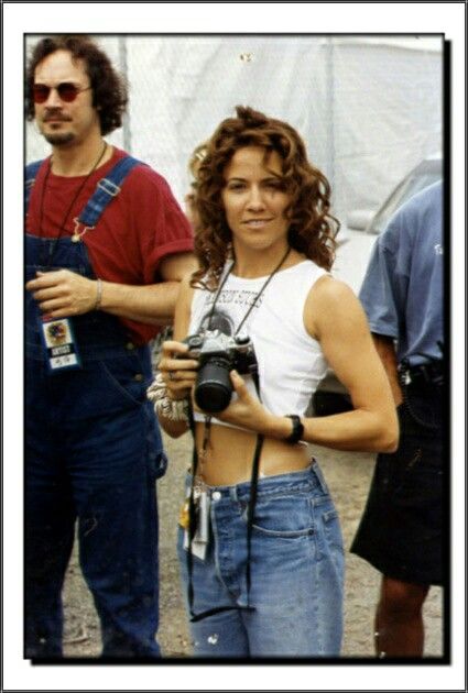 Sheryl Crow: Woodstock 94 Sheryl Crow Aesthetic, Woodstock 1994, Jobeth Williams, Singer Art, Rock And Roll History, Sheryl Crow, Guitar Girl, Female Musicians, Rock N’roll