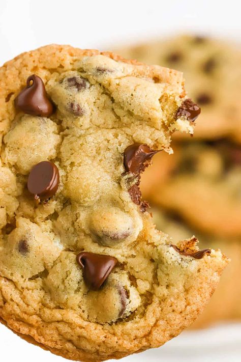 Mrs Fields Chocolate Chip Cookies Recipe, Mrs Fields Cookie Recipe, Mrs Fields Chocolate Chip Cookies, Mrs Fields Cookies, Pillsbury Chocolate Chip Cookies, Soft Chocolate Chip Cookies, Chocolate Chunk Cookies, Homemade Cookies, Cute Desserts