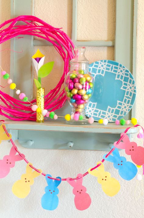 Peeps Garland (FREE Printable) by Love The Day Peeps Garland, Bunny Projects, New Year Card Making, Peeps Crafts, Mantel Garland, Easter Games For Kids, Garland Paper, Easter Entertaining, Easter Printable