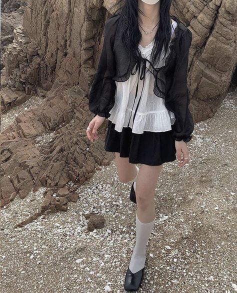 90s Horror Outfit, White Stockings Outfit Vintage, Enhypen Fate Concert Outfit, Pleaded Skirt Outfits Aesthetic, Sawako Outfit Ideas, Sawako Fashion, Horror Protagonist Outfit, Horror Game Protagonist Outfit, Pleaded Skirt Outfits