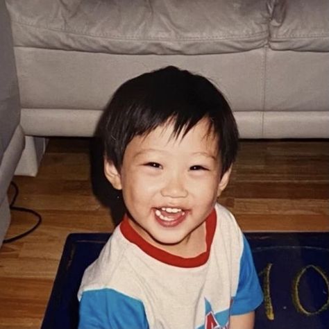 Felix Childhood Photo, Prince Felix, Childhood Photos, Skz In Cute, Stray Kids Seungmin, Homeless Children, Felix Stray Kids, Korean Hairstyle, Crazy Kids