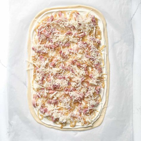 Easy Flammkuchen recipe (French-German Pizza) Flammkuchen Recipe, German Pizza, Gruyere Cheese, Smoked Bacon, Alsace, Caramelized Onions, Quick Meals, Yeast, Sour Cream