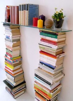 Old Book Crafts, Book Furniture, Book Crafts Diy, Book Sculpture, Diy Crafts Room Decor, Funky Furniture, Book Display, Book Projects, Diy Book