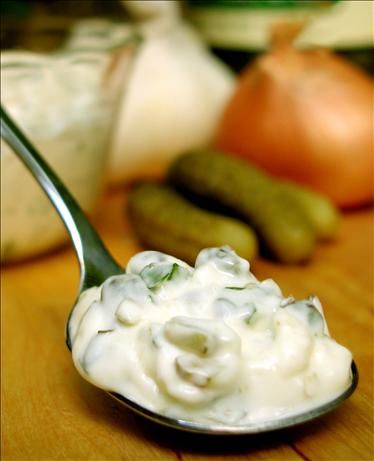 Fabulous, nearly fat-free tartar sauce Best Tartar Sauce, Best Tartar Sauce Recipe, Tartar Sauce Recipe, Oven Fried Fish, Homemade Tartar Sauce, Better Food Choices, Avocado Tomato Salad, Thousand Island, Calorie Recipes