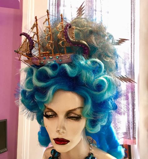 Sea Creature Costume, Halloween Dance Party, Hunger Games Fashion, Sea Costume, Handmade Halloween Costumes, Pirate Cosplay, Drag Wigs, Competition Hair, Arte Grunge