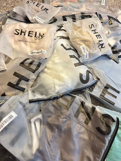 Shein Packaging Aesthetic, Shein Packaging, Shein Package, Packaging Aesthetic, Manifesting 2024, Relationship Pics, Paris Travel Photography, Mood Humor, Paris Travel