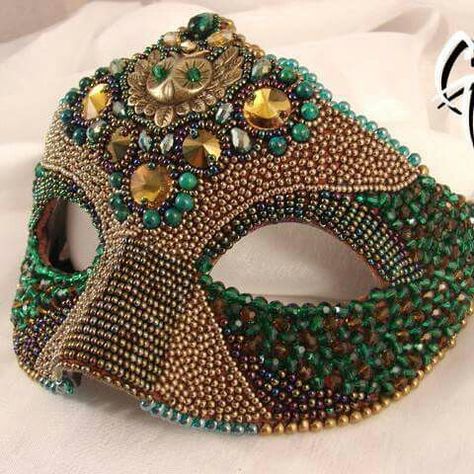 . Beaded Masquerade Mask, Embroidery Mask, Beaded Mask, Venetian Masquerade Masks, Beautiful Beaded Jewelry, Masks Crafts, Fancy Beads, Soutache Jewelry, Carnival Masks