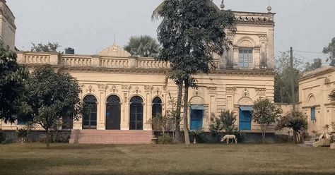 Sreefaltali Zamindar Bari (Sreefaltali Zamindar Bari) is located in the Sreefaltali village of Kaliakair in Gazipur district which has become Chibaltali in local pronunciation. The Shrifaltali Zamindar Estate was formed by owning nine annas of the famous Talibanabad Parganas. Sreefaltali Zamindar History & Traveling Guide The foundation stone of this Srifaltali zamindar house was laid […] The post Sreefaltali Zamindar Bari A Historical Place At Gazipur appeared first on Lrb Travel Team Zamindar House, Old Palace, Palace Architecture, Travel Team, Holiday Resort, Historical Place, Bari, Travel Guide, Palace