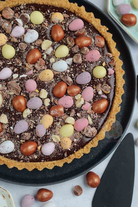 Easter Tart, Easter Cake Ideas, Salted Caramel Chocolate Tart, Easter Pastries, Salted Caramel Filling, Janes Patisserie, Easter Bunny Cake, Homemade Caramel Sauce, Easter Baking