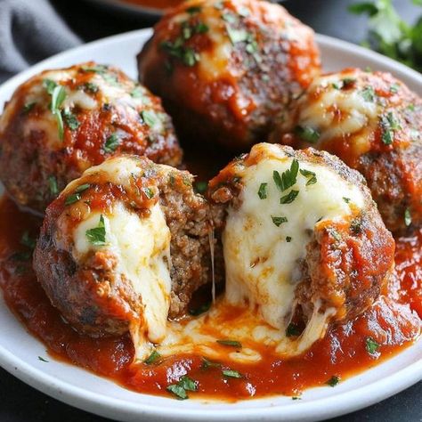 Meatballs In Marinara Sauce, Meatballs Recipes, Meatball Marinara, Stuffed Meatballs, Cheese Stuffed Meatballs, Grandma's Recipes, Grandma Cooking, Garlic Cream Sauce, Tenderloin Recipes