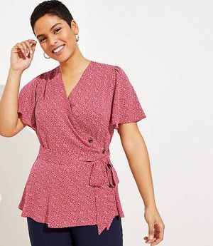 Plus Size Wrap Top Outfits - Alexa Webb Wrap Top Outfit, Alexa Webb, Plus Size Tips, Workwear Brands, Wrap Clothing, Business Casual Outfits For Women, Business Casual Outfits For Work, Fashion Business Casual, Wrap Blouse