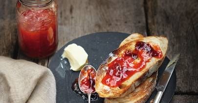 This fruity jam is wonderful served with scones and clotted cream, or layered into a Victoria sandwich Apple Jam Recipe, Plum Jam Recipe, Scones And Clotted Cream, Fresh Pasta Sauce, Victoria Sandwich, Plum Jam Recipes, Burns Supper, Plum Recipes, Apple Jam