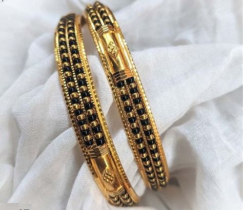 Dailywear Bangles Gold, Black Beads Bangles, South Indian Bangles, Swarna Jewellers, Beads Bangles, Gold Bangles Indian, Gold Bangles For Women, Gold Jewelry Outfits, Black Beads Mangalsutra Design