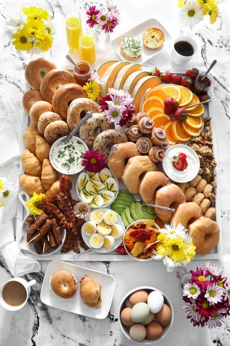 How to Make Breakfast Charcuterie Board | Brunch Buffet Ideas | HGTV Donut Breakfast Board, Donut Charcuterie Board, Brunch Board Ideas, Grad Brunch, Brunch Charcuterie Board, Brunch Charcuterie, Savory Brunch, Breakfast Charcuterie, Brunch Board