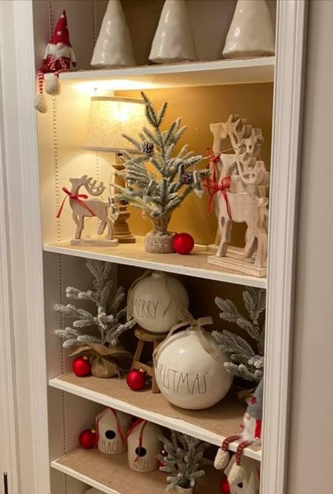 Decorating Bookshelves Christmas, Christmas Fireplace Shelves Decor, Christmas Styled Bookshelves, Christmas Book Case Decorations, High Shelf Christmas Decorating, Kallax Christmas Decor, Christmas Book Shelves Decor, Christmas Decorations For Bookshelves, Book Shelf Christmas Decor Ideas