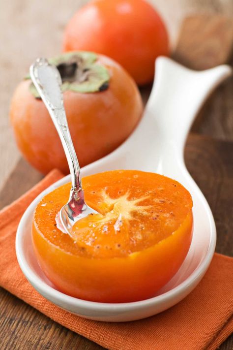 11 Best Persimmon Recipes (Easy Persimmon Jam Recipe & More) Persimmons Recipes, Persimmon Jam Recipe, Persimmon Pudding, Persimmon Recipes, Persimmon Fruit, Moonshine Recipes, Clam Recipes, Quick Bread Recipes, Exotic Fruit