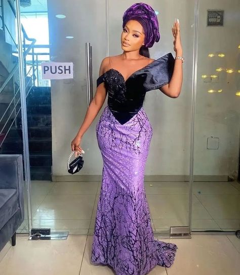 Lilac Dress Outfit Wedding, Wedding Guest Outfit Skirt, Asoebi Styles 2023, Wedding Asoebi Styles, Asoebi Styles Lace Classy, Asoebi Styles Lace Traditional Weddings, Asoebi Lace Styles For Wedding, Asoebi Dress Styles, Lace Fashion Asoebi